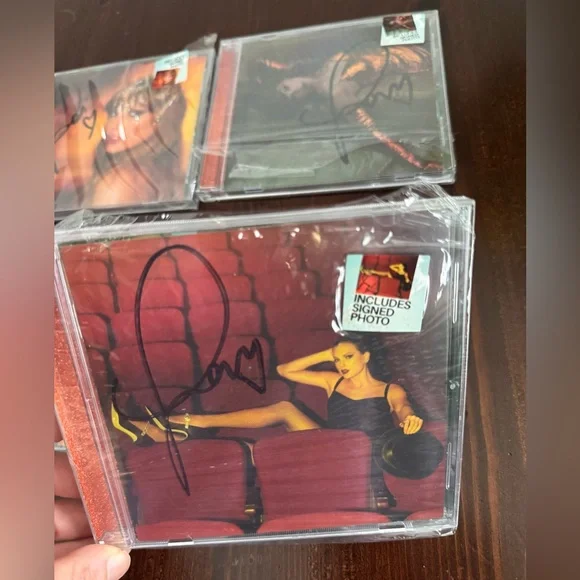Taylor Swift The Life of a Showgirl Signed CDs (Full Set) - Picture 11 of 11